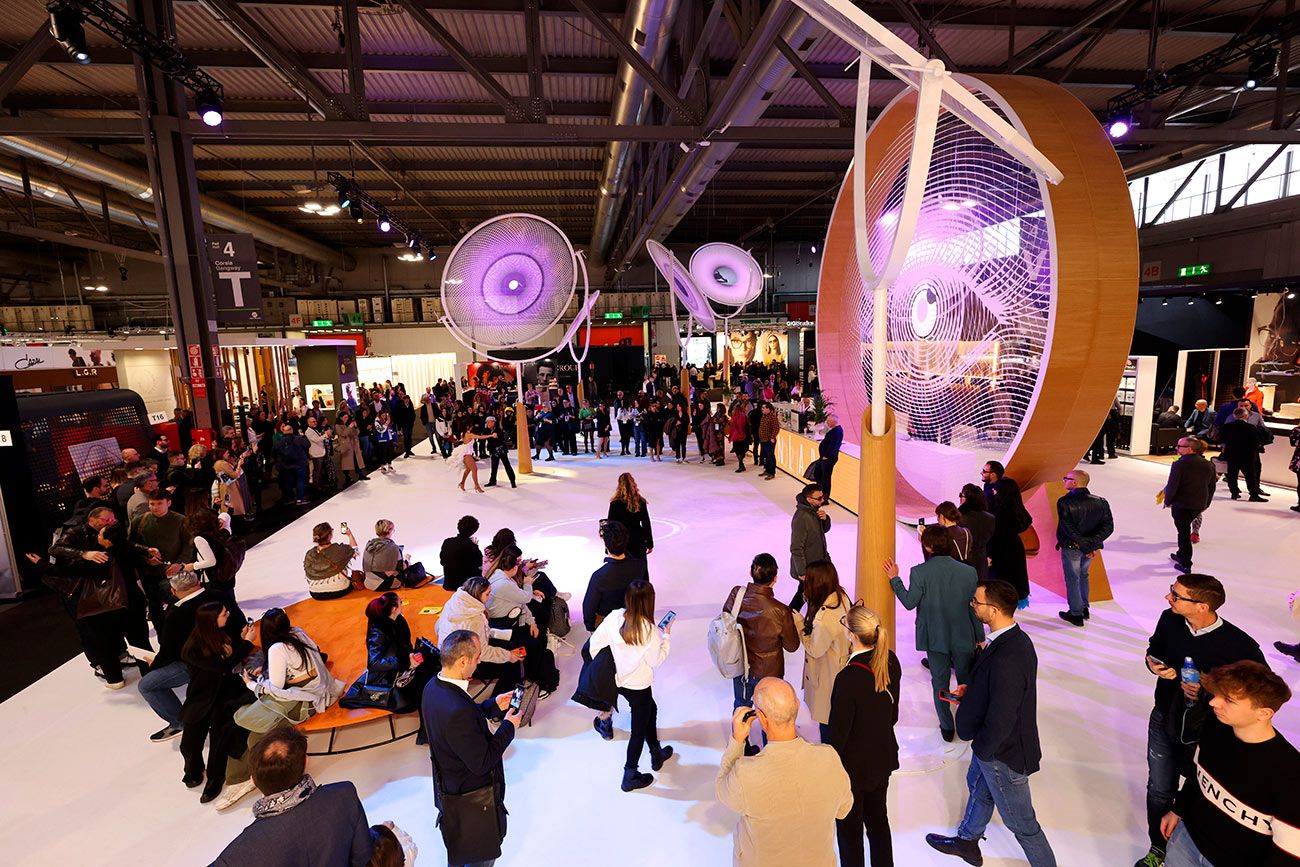 國外參展進(jìn)行展臺展覽搭建需要準(zhǔn)備的文件與資料